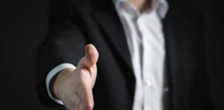 Finding the Right Insurance Broker for Your Family Business