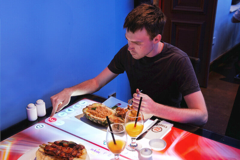 Interactive Restaurant Table: Touchscreen Tables and the Future of Dining