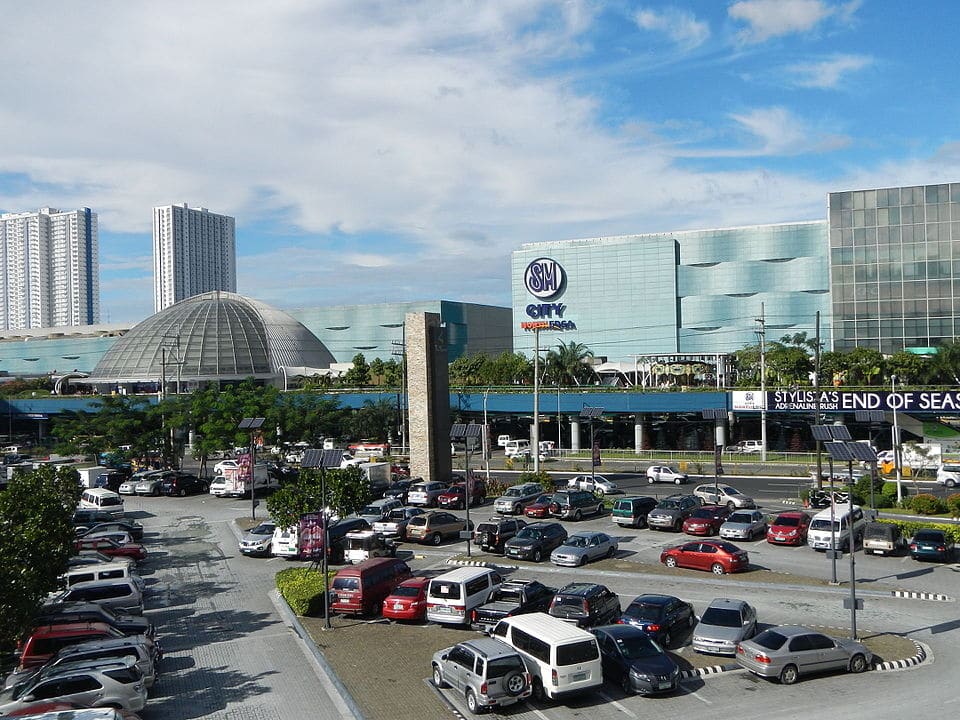 henry-sy-family-sm-holdings