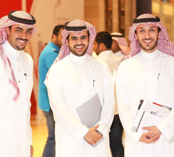 Abdulrahman Al Bassam with members of the Asharqiya Young Businessmen and Businesswomen Council; image courtesy of AWN
